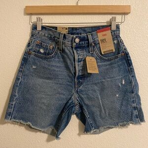 Levi’s 501 Shorts NWT Size 25 - never worn